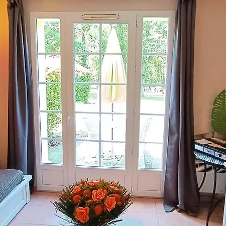 Charmante Maison Duplex En Avec Piscine A *
