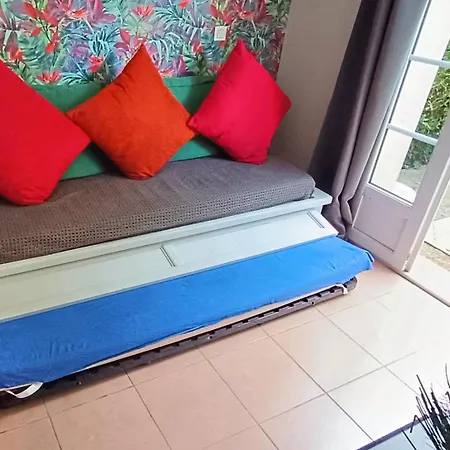 Feriehus Charmante Maison Duplex En Avec Piscine A