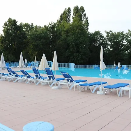 Charmante Maison Duplex En Avec Piscine A Monflanquin