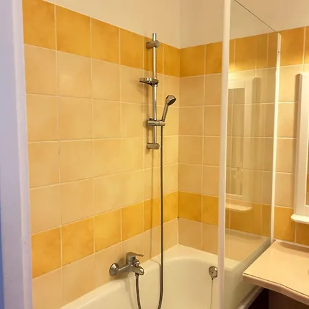 Charmante Maison Duplex En Avec Piscine A