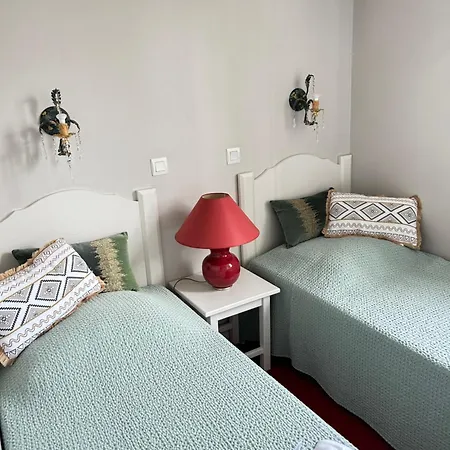 Charmante Maison Duplex En Avec Piscine A