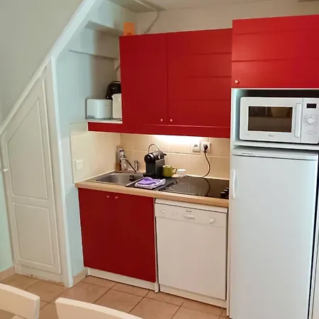 Feriehus Charmante Maison Duplex En Avec Piscine A *