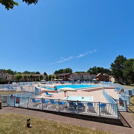 Charmante Maison Duplex En Avec Piscine A Monflanquin