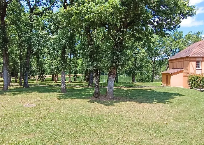 Charmante Maison Duplex En Avec Piscine A *