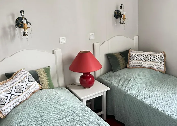 Charmante Maison Duplex En Avec Piscine A