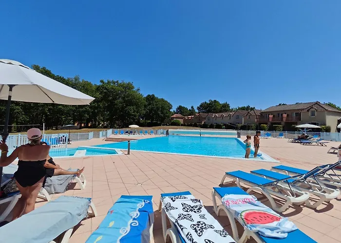 بيت للعطل Charmante Maison Duplex En Avec Piscine A *