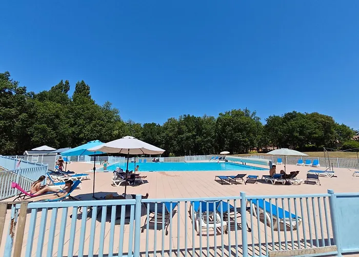 بيت للعطل Charmante Maison Duplex En Avec Piscine A *